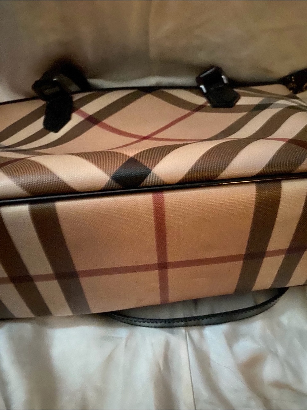 Burberry Beige Plaid Hobo with Black Patent Handles - Picture 3 of 4